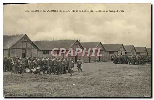 Ansichtskarte AK St Aubin Du Cormier Tout le monde pour la revue du camp d Ouee Militaria