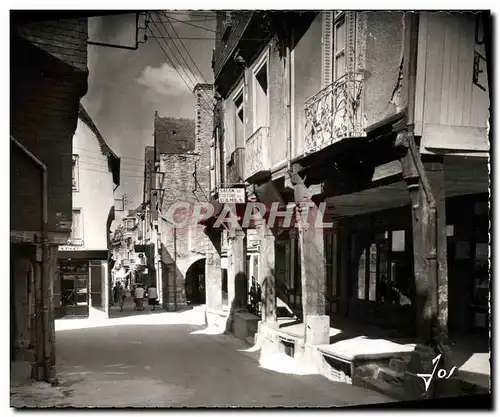 Cartes postales moderne Vitre La Rue Poterie Avec Ses Vieilles Maisons a etages saillants sur porches