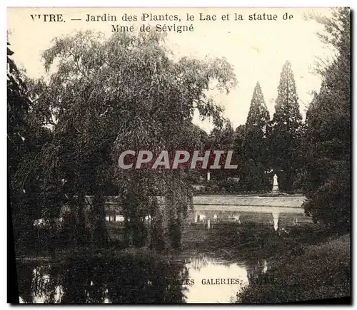 Ansichtskarte AK Vitre Jardin des Plantes le Lac et la Statue de mme de Sevigne