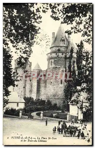 Cartes postales Vitre La Place St Yves et les Tours du Chateau Enfants