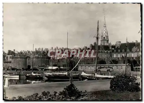 Cartes postales moderne Saint Malo La Grand Porte Et Les Bassins Bateaux