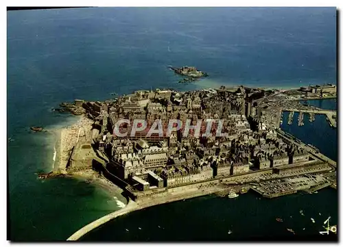 Cartes postales moderne Saint Malo Vue Generale de la Ville Close entre les remparts