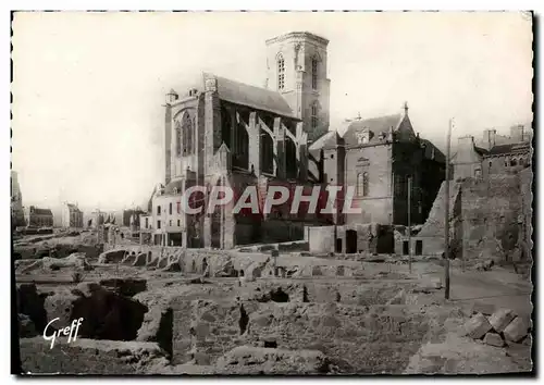 Cartes postales Saint Malo la Cathedrale et la rue Poreon Militaria