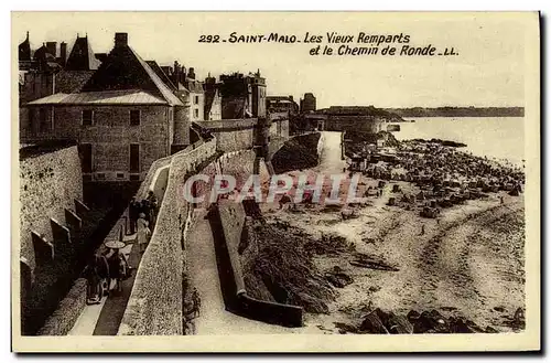 Ansichtskarte AK St Malo Les Vieux Remparts et le Chemin de Ronde