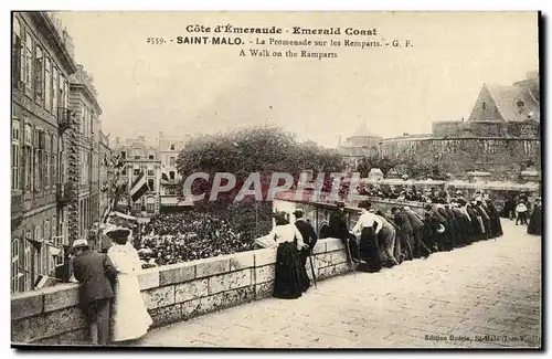 Cartes postales Saint Malo La Promenade Sur Les Remparts