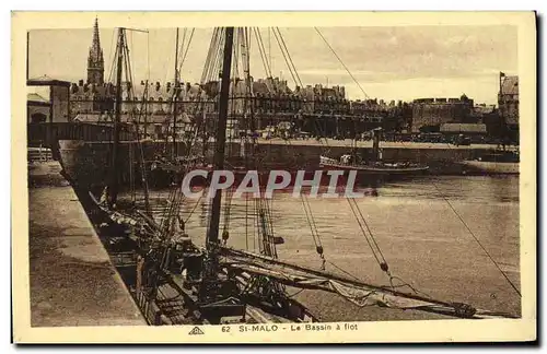 Cartes postales Saint Malo Le Bassin a flot Bateaux