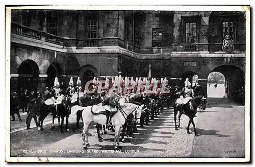 Ansichtskarte AK London Royal Horse Guards Changing Guard Whitehall