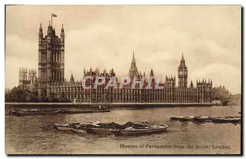 Cartes postales London Houses Of Parliament From the River Peniches Bateaux