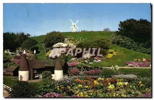 Cartes postales moderne The Oast Houses Model Village Lumps Fort Southsea