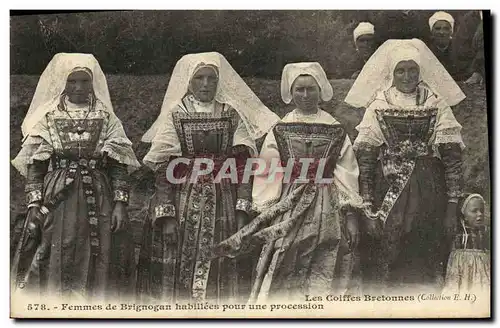 Cartes postales Femmes de Brignogan Habillees Pour Une Procession Folklore Costume