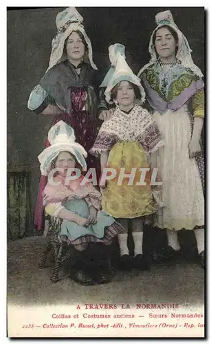 Cartes postales A Travers la Normande Coiffes et Costumes Soeurs Normandes