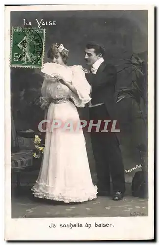 Cartes postales Je souhaite un baiser Femme La valse Eventail