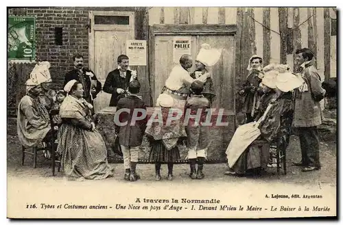 Cartes postales Atravers la Normanide types et Costumes Anciens Folklore Une noce en pays d Auge