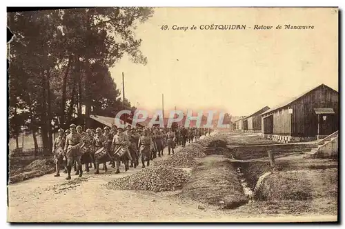 Ansichtskarte AK Au Camp de Coetquidan Retour de Manoeuvre Militaria