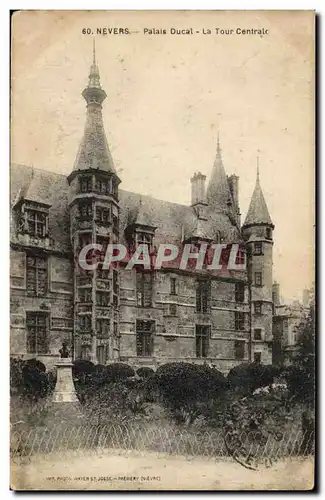 Cartes postales Nevers Palais Ducal La Tour Centrate