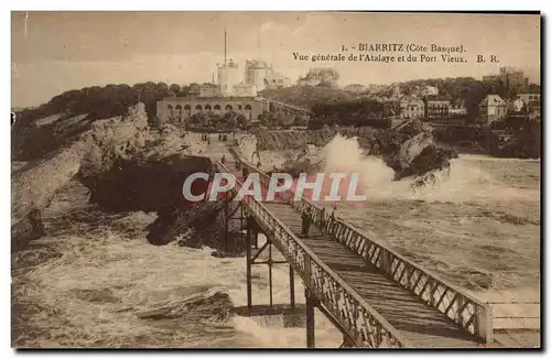 Ansichtskarte AK Biarritz Vue generale de l Atalaye et du Port Vieux