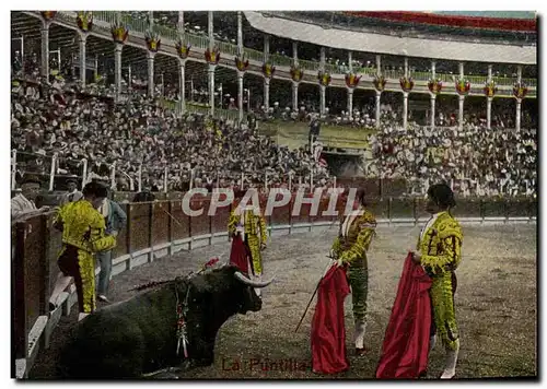 Cartes postales Sport Espagne Corrida Toro Taureau La puntilla