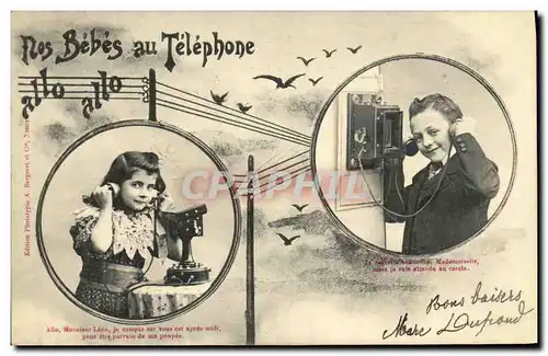 Cartes postales Fantaisie Femme Nos bebes au telephone