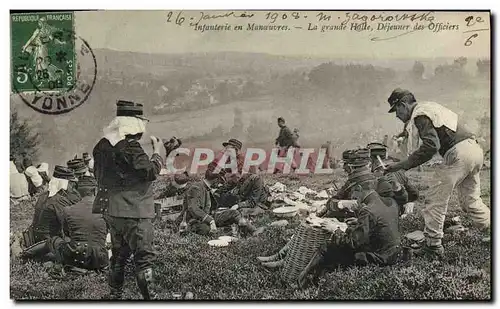 Ansichtskarte AK Infanterie en manoeuvres La grande halle Dejeuner des officiers Militaria