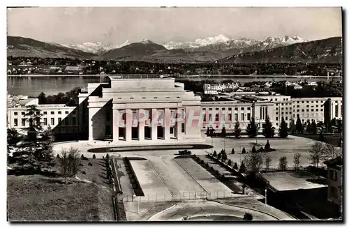 Cartes postales Geneve Le palais des Nations Unies et la chaine du mont Blanc