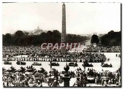 Moderne Karte Militaria 2eme guerre mondiale Liberation de Paris Les FFI defilent place de la Concorde