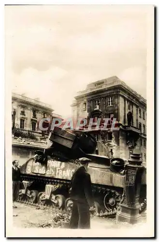 Cartes postales moderne Militaria 2eme guerre mondiale Liberation de Paris Au quai d&#39Orsay Tank
