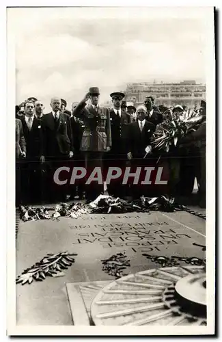 Moderne Karte Militaria 2eme guerre mondiale Liberation de Paris Le general de Gaulle devant la dalle sacree d