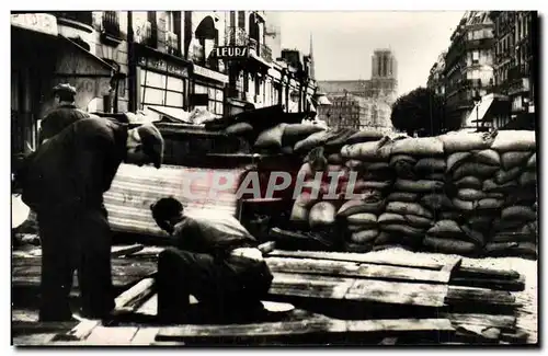 Ansichtskarte AK Militaria Une barricade aux abords de la Prefecture Paris