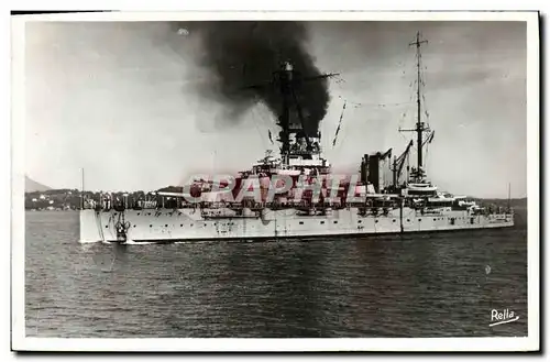 Cartes postales Bateau Cote D'Azur Un Cuirasse D'Escadre