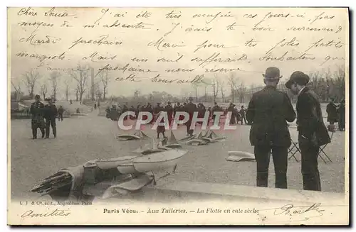 Cartes postales Paris Vecu Aux Tuileries La flotte en cale seche Bateaux TOP