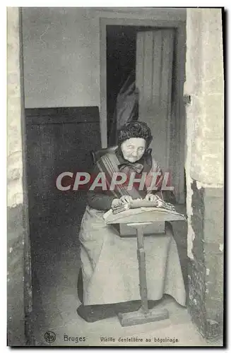 Ansichtskarte AK Bruges Vieille dentelliere en beguinage Folklore Costume