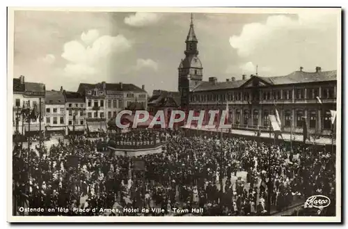 Cartes postales Ostende en fete Place d'armes Hotel de ville