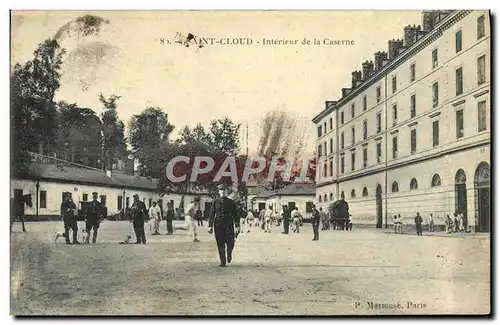 Ansichtskarte AK Saint Cloud Interieur de la Caserne Militaria