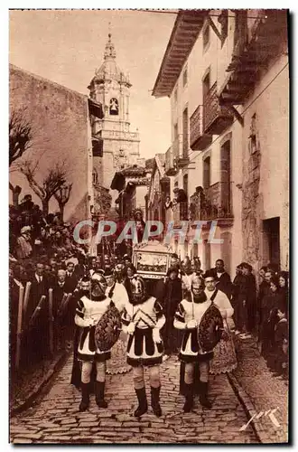 Cartes postales Fontarabie Curieuses Processions dans les rues de Fontarabie