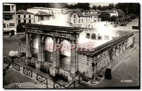 Cartes postales moderne Dax La Fontaine d'eau chaude source de la Nehe Caleique