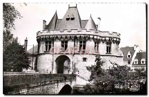 Cartes postales moderne Vendome Hotel De Ville Ancienne Porte St Georges