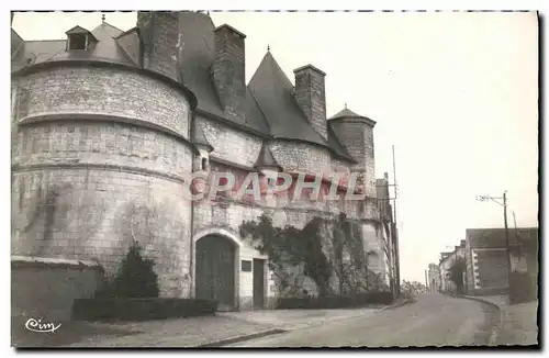 Cartes postales Environs de Bourgueil Benais Entree du Chateau