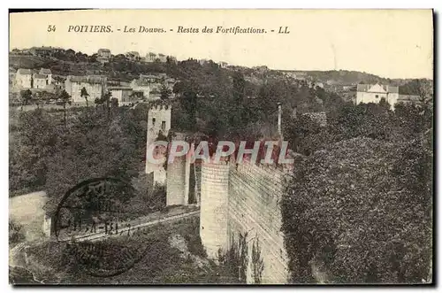 Cartes postales Poitiers Les Douves Restes des Fortifcations