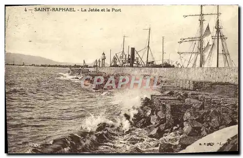 Cartes postales Saint Raphael La Jetee et le Port Bateaux