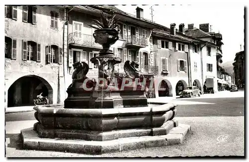 Cartes postales Thones La Fontaine Et les Arcades