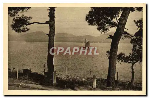 Cartes postales La Douce France Cote D'Azur Saint Tropez Le Massif De l'Esterel Vu De La Route De Saint Tr
