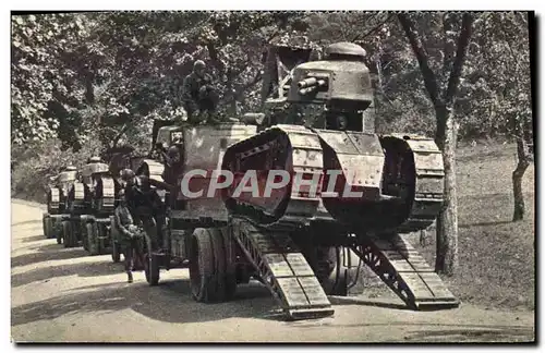 Cartes postales moderne Militaria Arrivee des chars pour l&#39attaque Tanks