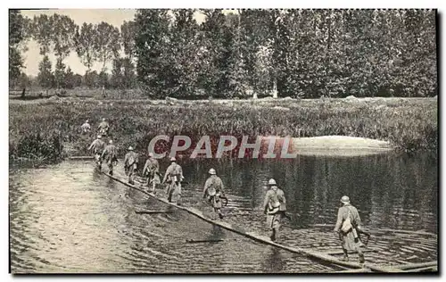 Cartes postales moderne Militaria Passerelle legere d&#39infanterie