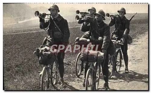 Cartes postales moderne Militaria Fin de la manoeuvre Velo Cycle