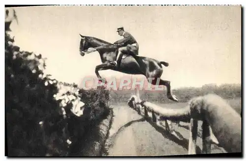 Cartes postales moderne Militaria Cavalier a l&#39entrainement Cheval