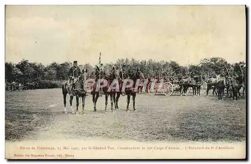 Cartes postales Revue de printemps 23 mai 1907 General Pau Commandant le 20eme corps d&#39armee Etendard du 8eme