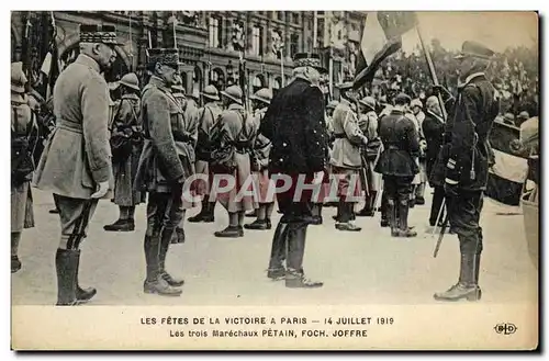 Ansichtskarte AK Les Fetes de la Victoire a Paris Marechaux petain Foch Joffre Militaria