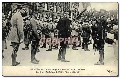 Ansichtskarte AK Les Fetes de la Victoire a Paris Marechaux petain Foch Joffre Militaria