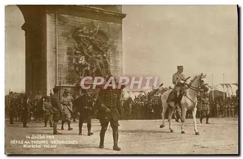 Ansichtskarte AK Defile des Troupes Victorieuses Marechal Petain Arc de Triomphe Paris Militaria