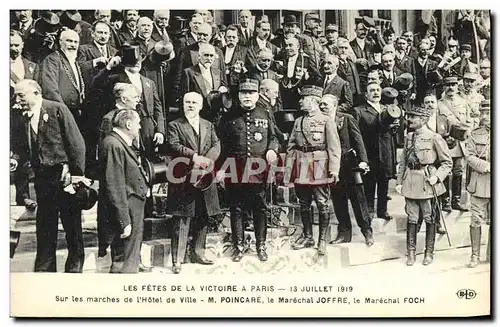 Ansichtskarte AK Les Fetes de la Victoire a Paris 14 juillet 1919 Sur les amrches de l&#39hotel de ville poincare